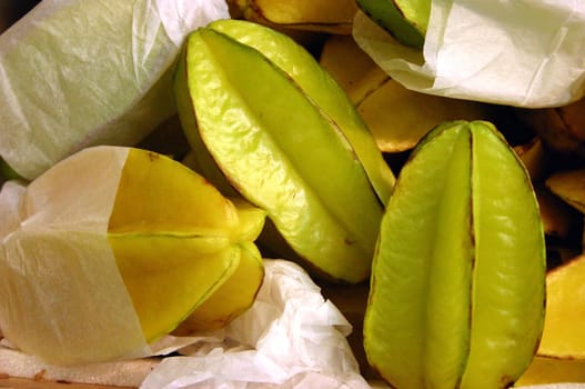 This fruit,which is amazing in its beauty,is also known as star fruit. The carambola belongs to the wood sorrel family and originally comes from Southeast Asia.