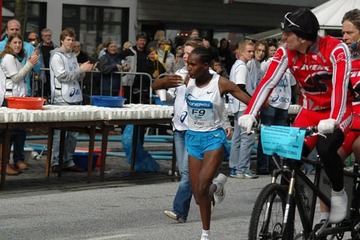 HH Marathon 2006,Robe Tola,1st place