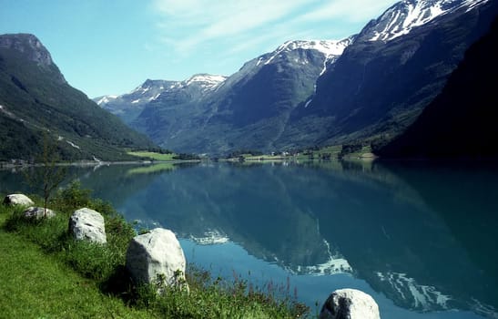 Scan from the negative - Norway 2004. .....       Since my camera is still broken and I don't have any photos anymore,I'm rummaging through my old Norway photos again! In my opinion,some very nice motifs are still there,we