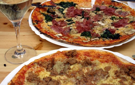 Eating pizza