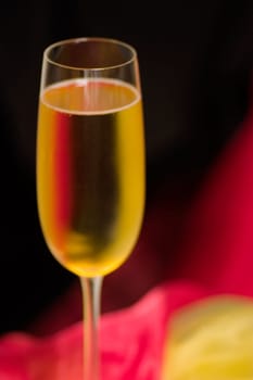 Sparkling wine in black-red-gold 2