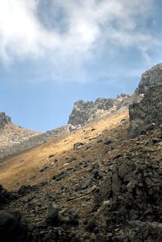 ... takes about 1.5 days from here with an overnight stay at an emergency hut. Unfortunately without me,because the equipment as well as the necessary time was not available.
