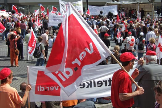 Statewide strike of state employees in Baden-Württemberg. The trade union ver.di calls on the employees of the universities,the student unions,the centres for psychiatry,the state theatres,the state statistical office,the motorway maintenance offices and