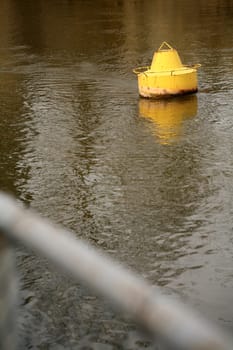 Water marking in the Weser near Hamelin