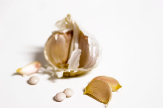 Garlic dragees
