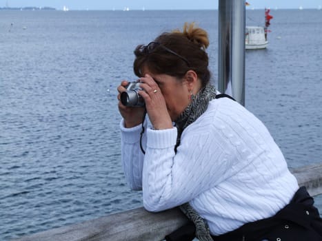 female photographer