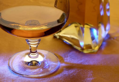 Cognac swivel