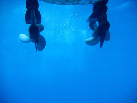 It's nice if the boat is still there after diving!