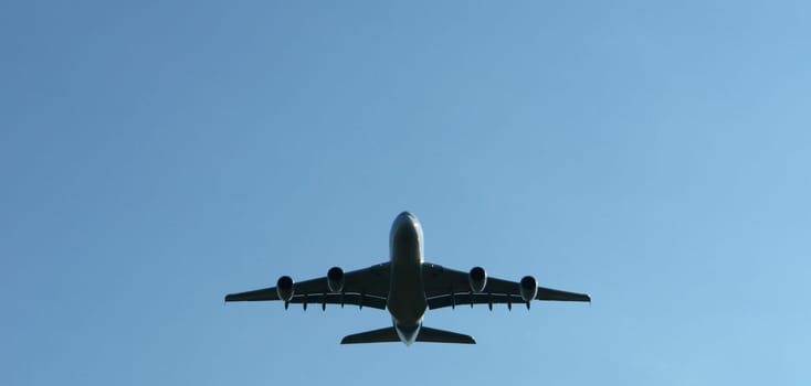 Morning test flight of the A380 over Munich-West