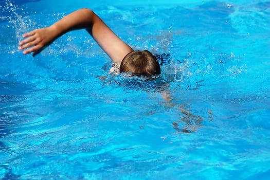Boy in the Pool,No.5