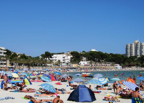 ... I thought I'd have to offer you another tourist view... I didn't lie in between... and in terms of search terms... I don't stand behind most of them -) Lg Bea
