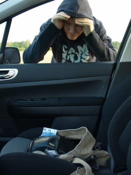 Car Cracker