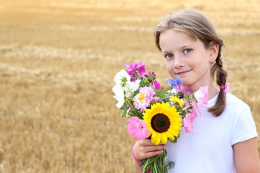 Child with flowers,No.2