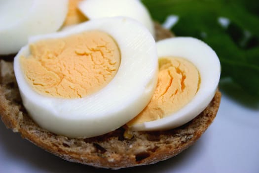 Bread rolls with egg (3)