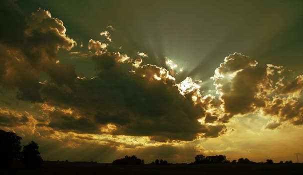 The rain had been announced for quite some time now! I think it's coming...!