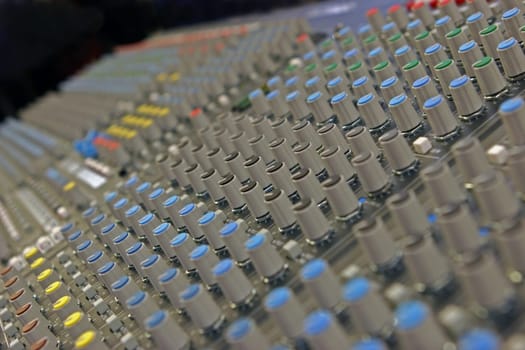 Mixing console