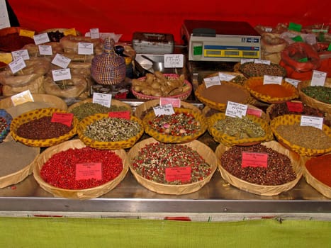 Dinard,Spices