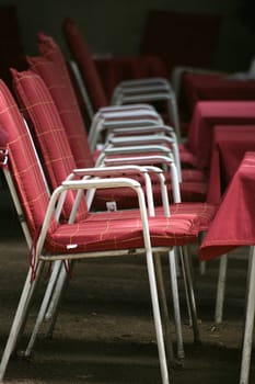 Deserted places in a street café