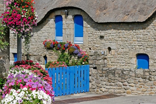 Plouharnel,house with thatched roof,thatched roofs,thatched roof