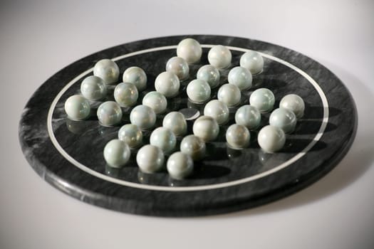 Marble hermit game