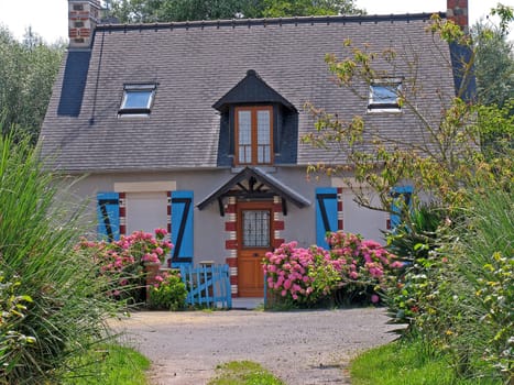 Mont-Dol,house detail