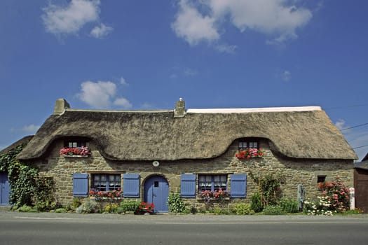 near Mont-Dol,house thatched roof,Brittany