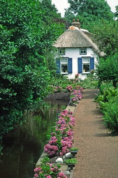 Geethorn,Holland,house with thatched roof