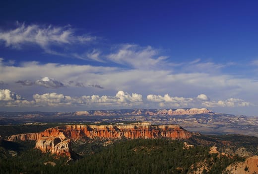 The Bryce Canyon and its many faces,here is a not quite typical. LG PeRiTo