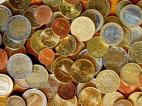 The diversity of euro coins