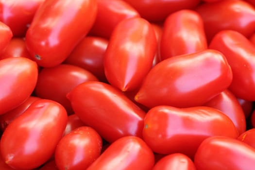 Date tomato...
