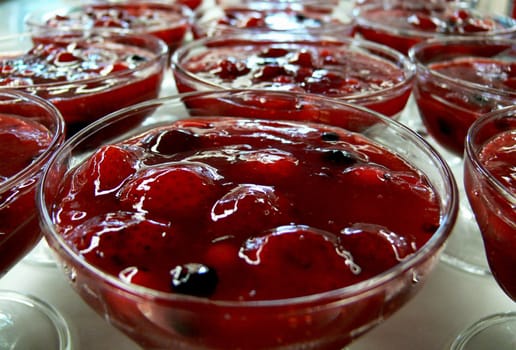 Red fruit jelly