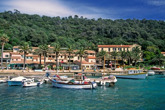 Port Cros,small port