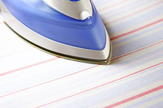 (iron ironing) or (board ironing)