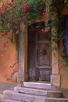 Rousillon,door with roses