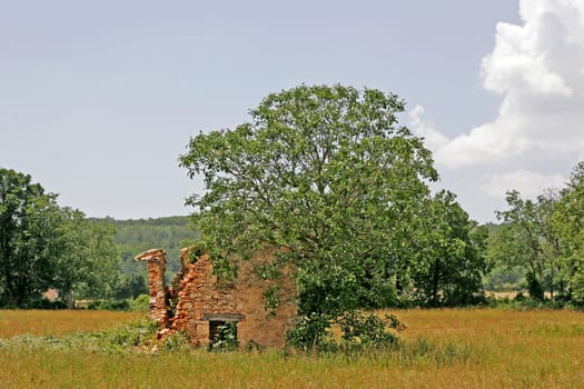 Dilapidated house near Rustrel,Provence