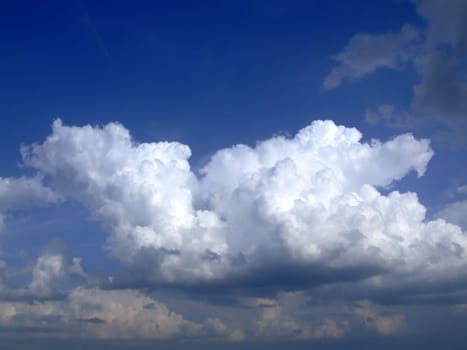 Violent thunderstorms are already raging in the distance