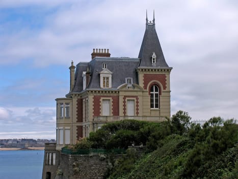 Beachfront villa near Dinard,Brittany
