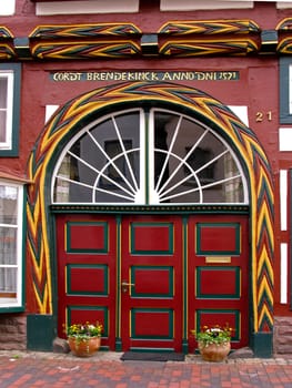 Rinteln, Fachwerkhaus mit roter Tür