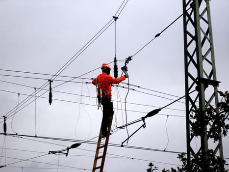 Dismantling of the overhead line