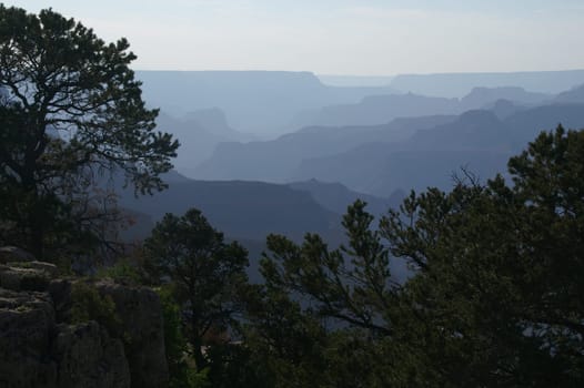 Most of the pictures do not reflect the grandiose natural spectacle of the Grand Canyon,here again only an attempt.
