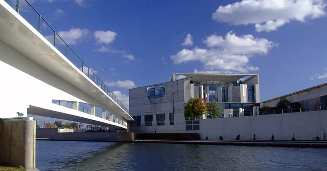Bridge to the Chancellery