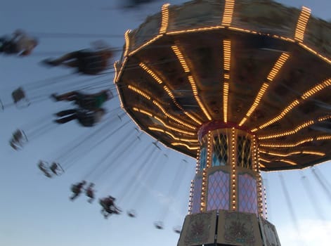 Chain carousel