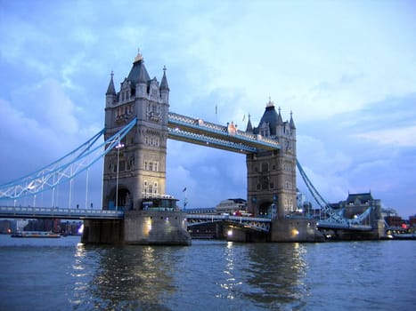 THAMES