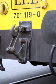 Coupling of a tower railcar
