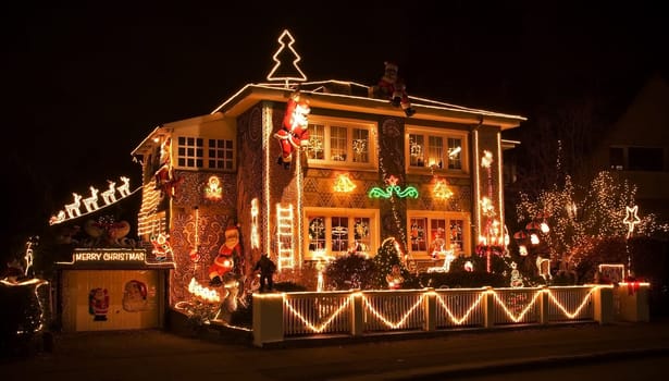 This is our Hamburg Christmas house. Maybe Santa Claus lives here!? I deliberately gahled it in the WB.