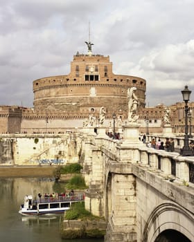 ... in Rome: Hadrian's mausoleum also houses a museum - 6x7