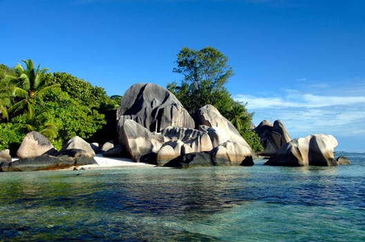 The mighty granite rocks at the Point Source d'Argent are almost certainly the most photographed rocks on earth. Countless kilometers of film have already been snapped here. Anse Source d'Argent is located on the