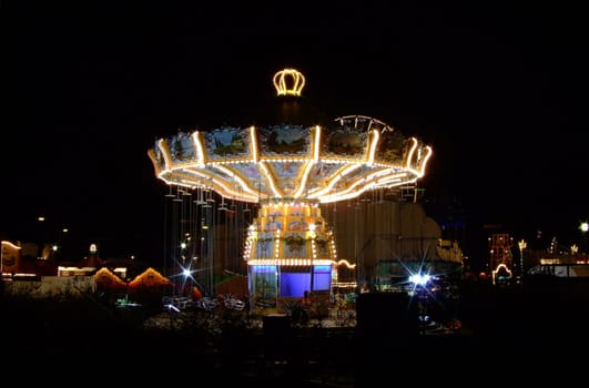 Chain carousel