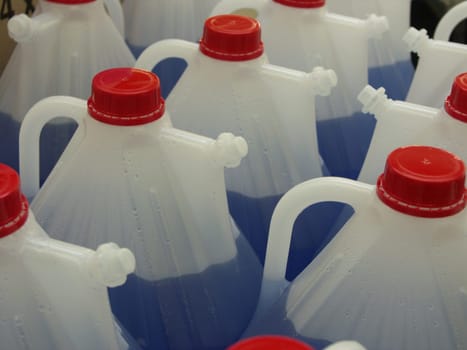 Plastic canister