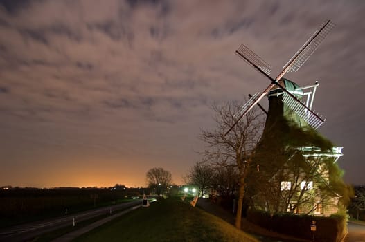 Windmill,Jork Borstel The Dutch windmill was built in 1860 by the miller Adolf Friedrich Peters on the site of an older mill that had been destroyed by fire,probably a post windmill.